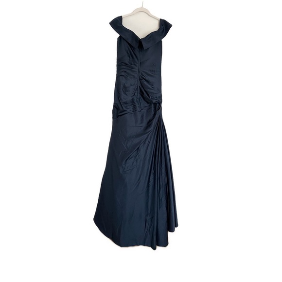 La Femme NEW 28103 Off Shoulder Ruched Satin Trumpet Gown Dress Navy Blue Sz 4 - Picture 4 of 4